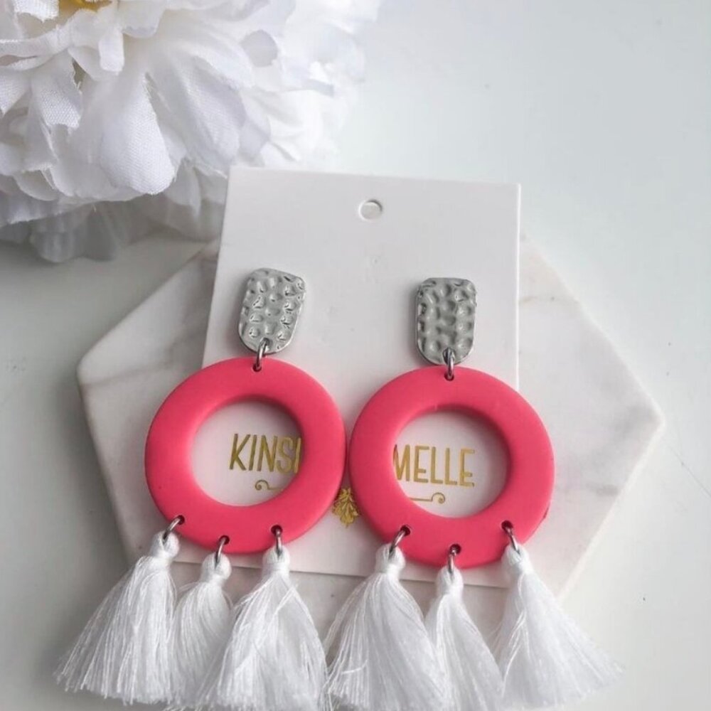 Kinsley Armelle NWT Cayman Collection Drop Earrings with tassles. ✨️💕